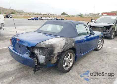 1999 Mazda Mx-5 Miata Leather Pkg/Popular Equipment Pkg/Sports Pkg/Touring Pkg z USA, uszkodzony, nr VIN JM1NB3531X0136037